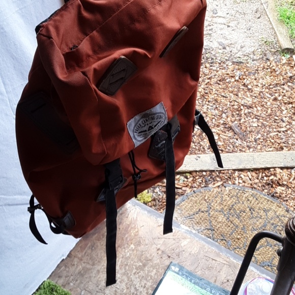 Back pack - Picture 3 of 4